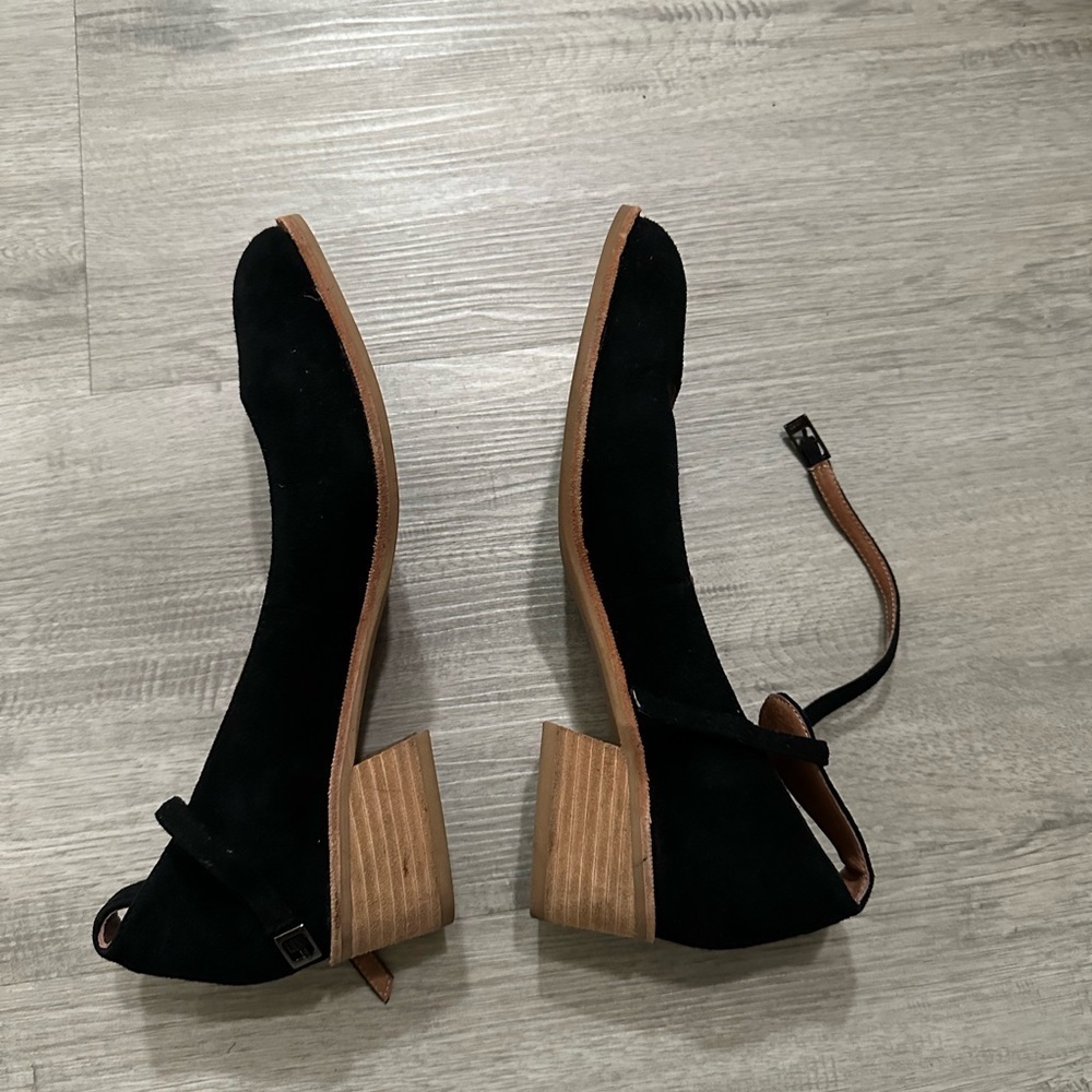 JEFFREY CAMPBELL × FREE PEOPLE
Womens Black Suede Boulevard Heels
Pumps Size 8.5 - Picture 4 of 8
